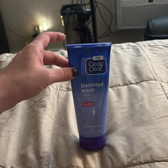 Blackhead Eraser Scrub - Picture 3 of 3